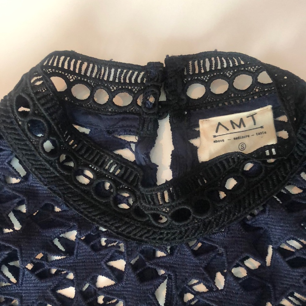 AMT BOCADE STAR LACE TOP - Picture 3 of 5